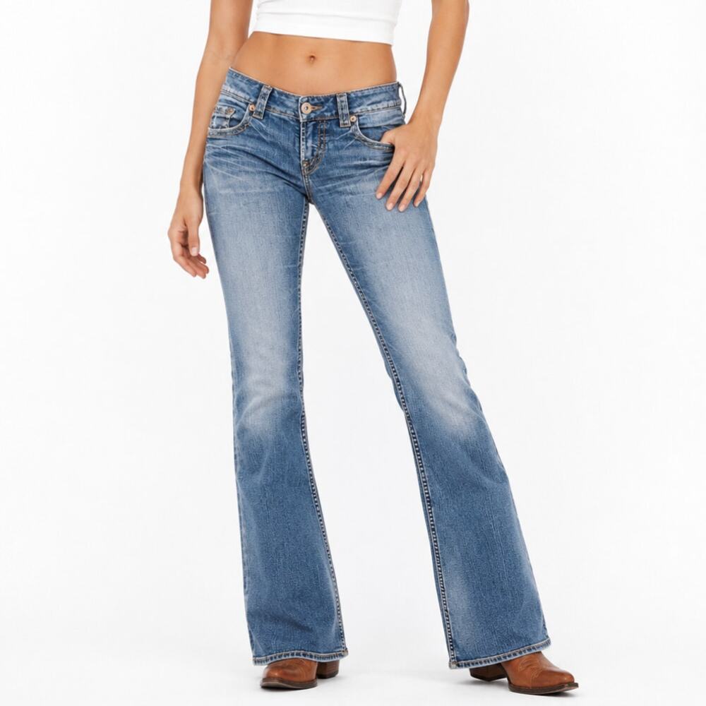 Silver Jeans Co. Women’s Medium Wash Bootcut Jeans Low Rise Stretch Denim